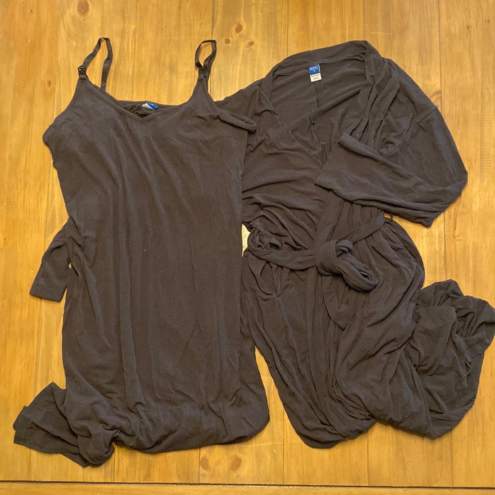 Old Navy Sunday Sleep Maternity Night Gown and Robe